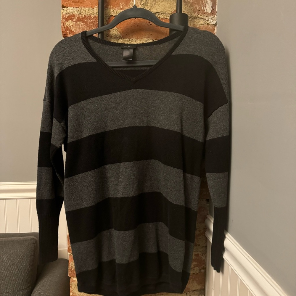 Ann Taylor Black and Gray Striped Sweater Size Small